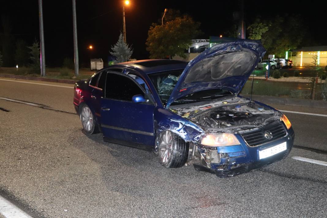 Karaman'da otomobiller çarpıştı: 4 yaralı 2
